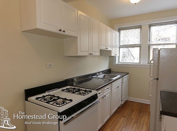 4th image of 556 W Aldine Ave #Onnew