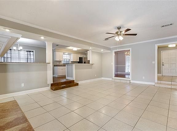 5th image of 564 Manchester Dr