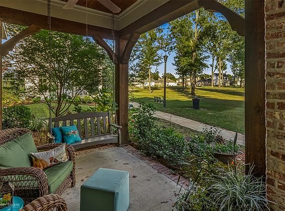 4th image of 2084 Woodberry Ave