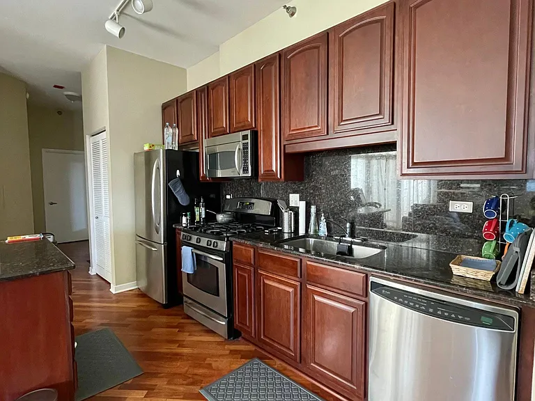 1600 S Indiana Ave #1610 — Photo 3