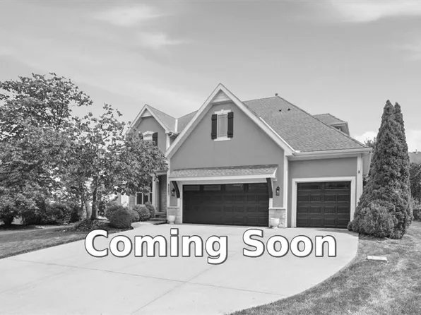 9307 W 155th Ct, Overland Park, KS 66221