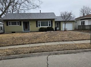 703 9th Ave, Coralville, IA 52241