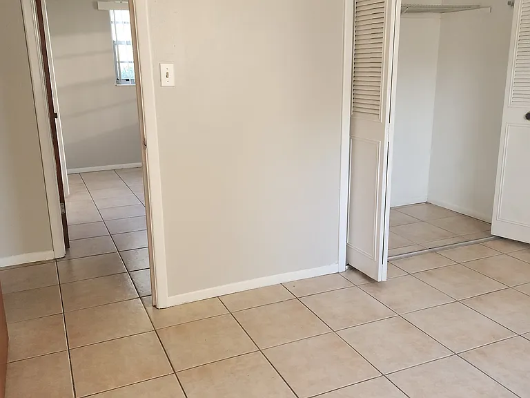 10820 Margaret Dr — Photo 24