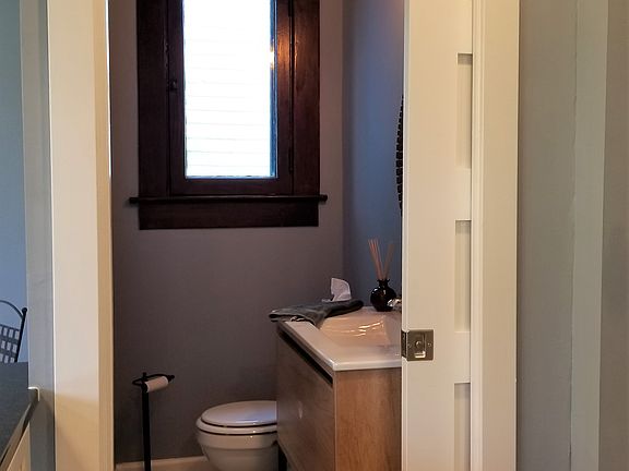1/2bath by Kit w/pocket door