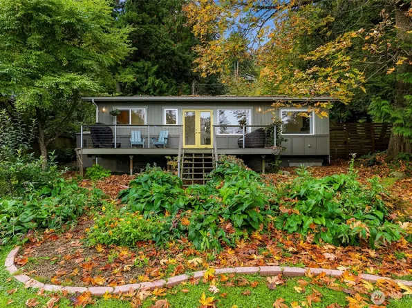 2920 Cedar Avenue, Lummi Island, WA 98262