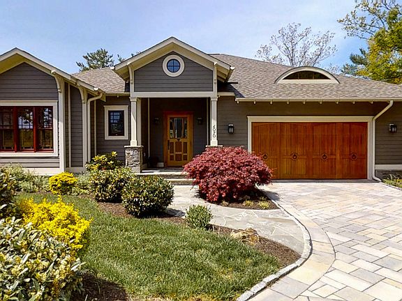 2nd image of 6090 Roycroft Dr