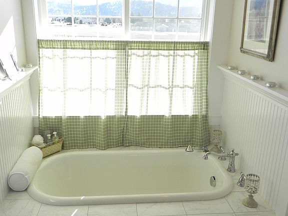 5th image of 7332 Buckhorn Ln