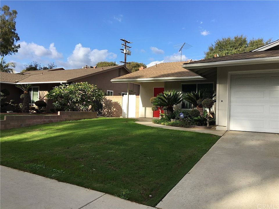 1st image of 8115 Arroyo Dr