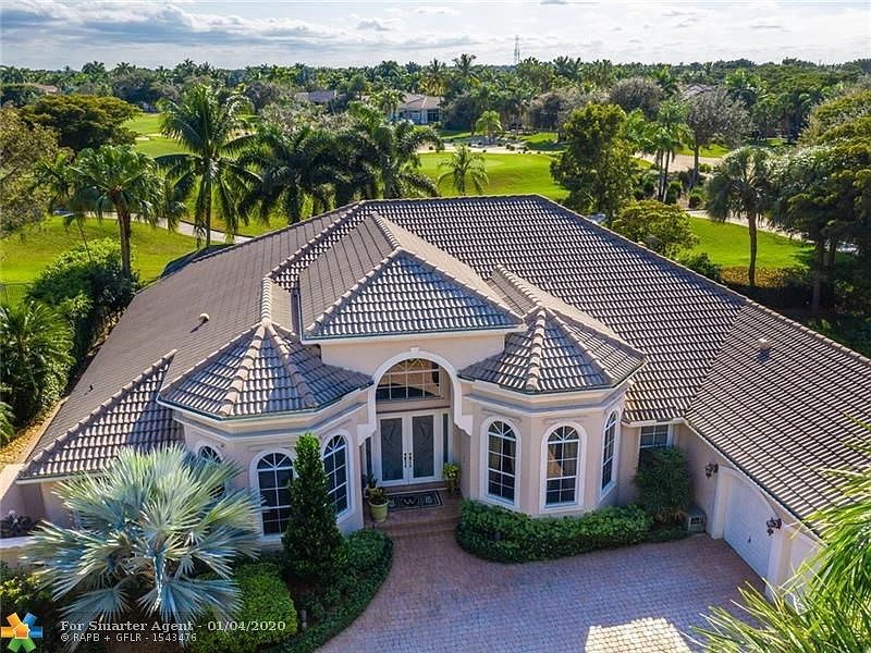 1st image of 2449 Poinciana Dr