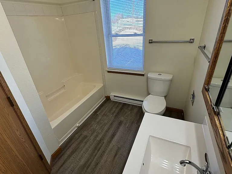 90 E Gridley Ave — Photo 12