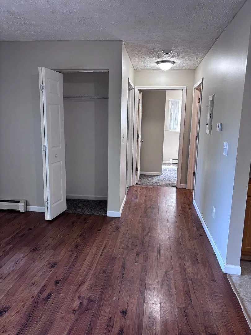Lakepointe Apartment Homes — Photo 4