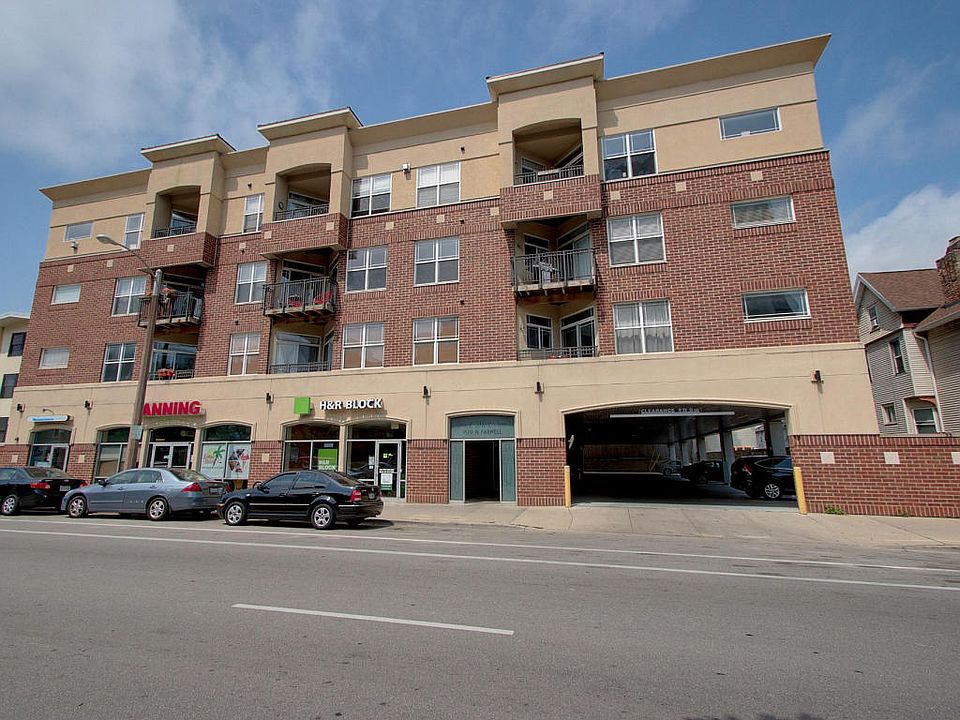 1st image of 1619 N Farwell Ave APT 306