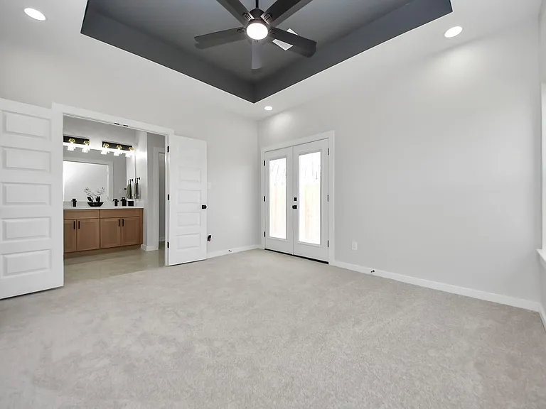 9824 Nedwald St — Photo 36