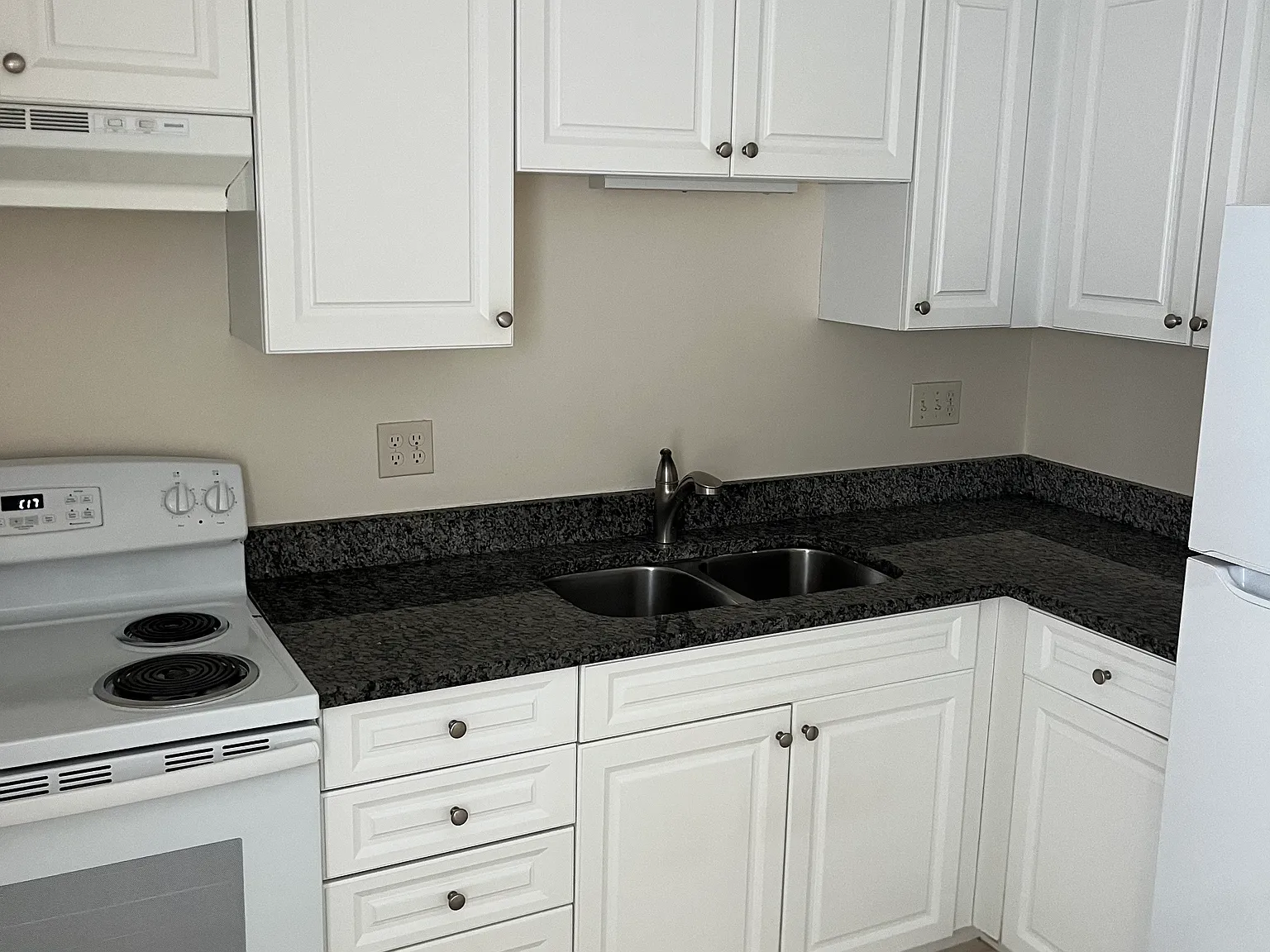 2 bed, 753 sqft, $2,215 — Photo 4