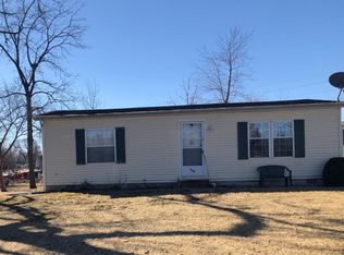 402 W Wilson St, Hebron, IN 46341