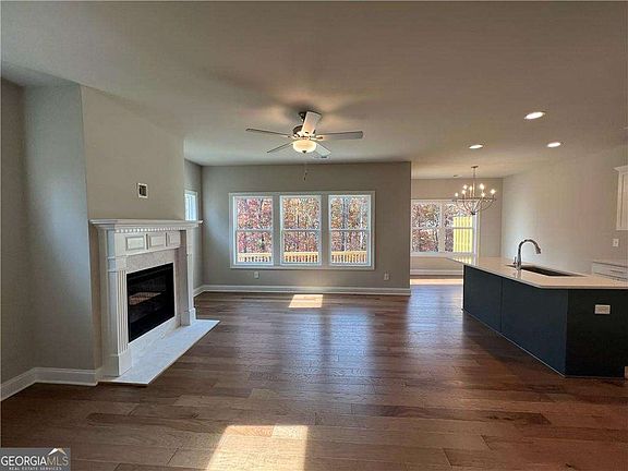 5th image of 336 Lakeside Ct