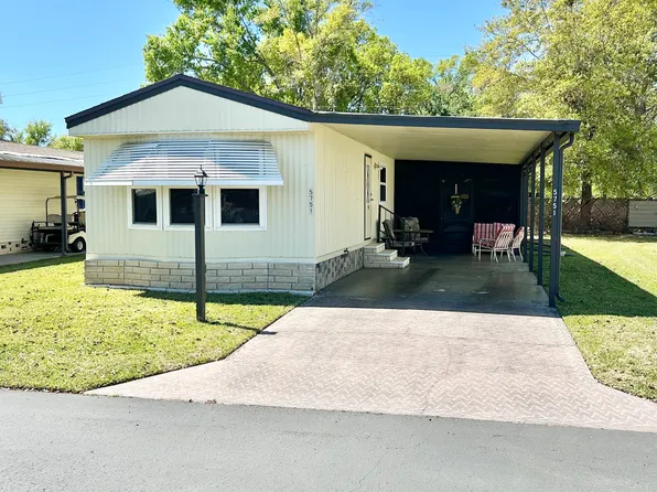 5751 Windtree Dr, Zephyrhills, FL 33541