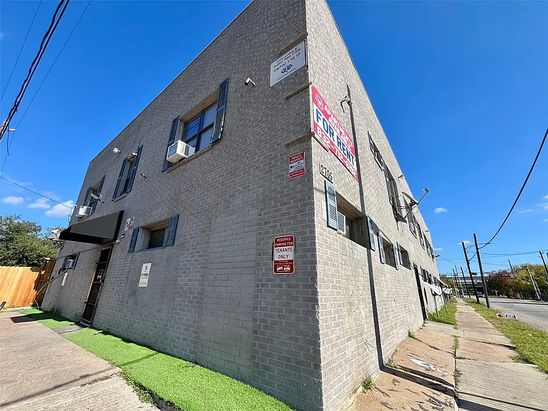 2705 Lorraine St #8 — Photo 14