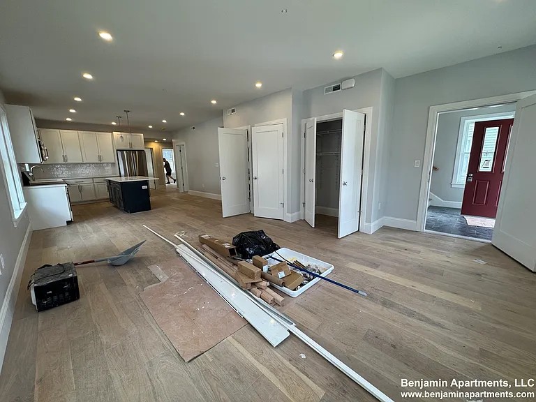 51 Fairbanks St #10 — Photo 14