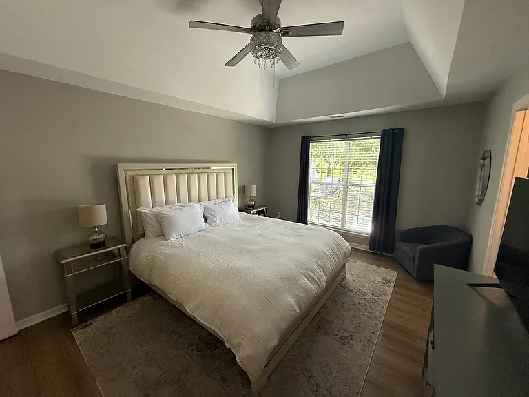 1264 Center Lake Dr — Photo 21