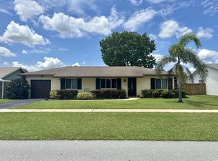 19487 Delaware Cir, Boca Raton, FL 33434