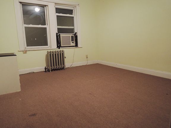 2nd image of 2125 28th St