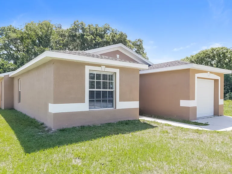 3238 Riverdale Dr — Photo 3
