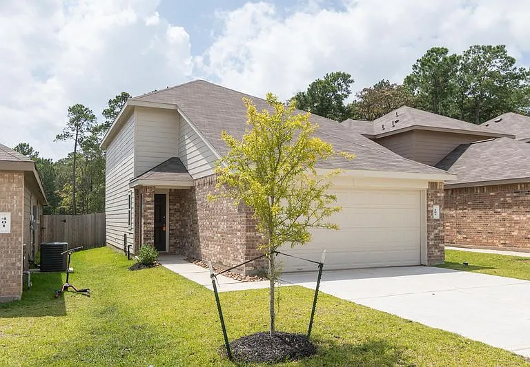 405 N Meadows Dr — Photo 3