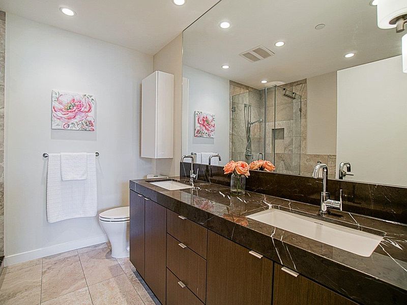 North Vancouver Apartment for rent - 2 Bedrooms — photo 12
