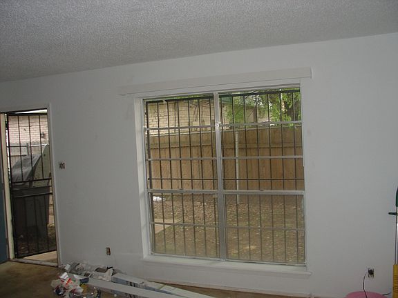 Living Unit B
