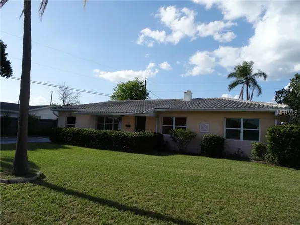 1755 62nd Ave N, Saint Petersburg, FL 33702