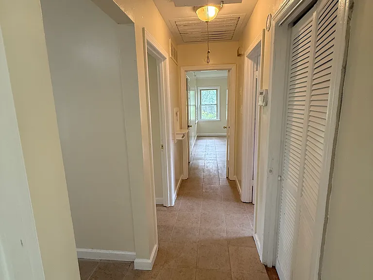 1838 Woodburn Dr — Photo 7