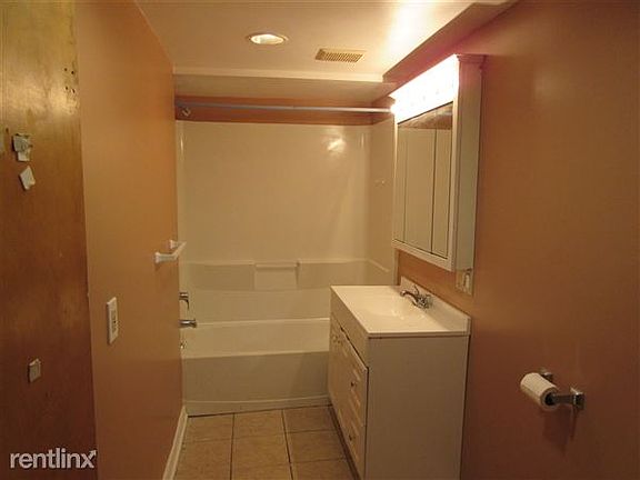 1st floor bath