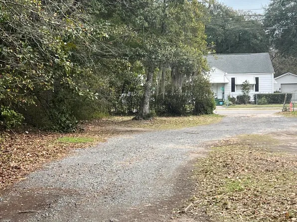 5629 Attaway St, Charleston, SC 29406