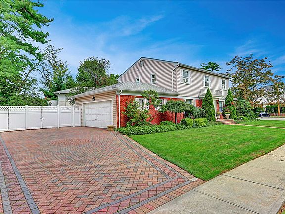 2nd image of 611 Robert Pl