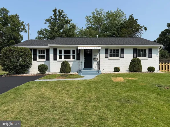 9540 Damascus Dr, Manassas, VA 20109