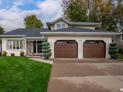 4255 Apple Valley Dr, Bettendorf, IA, 52722