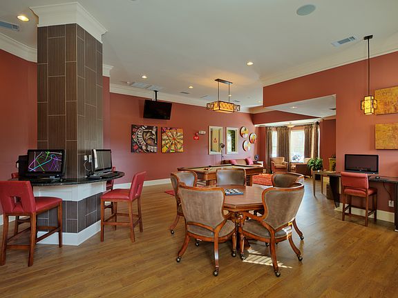 4th image of 10022 Meadow Chase Dr #05-303