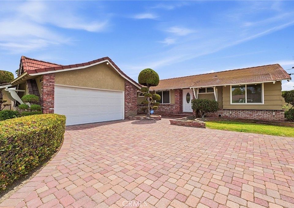 1st image of 2554 W Chanticleer Rd