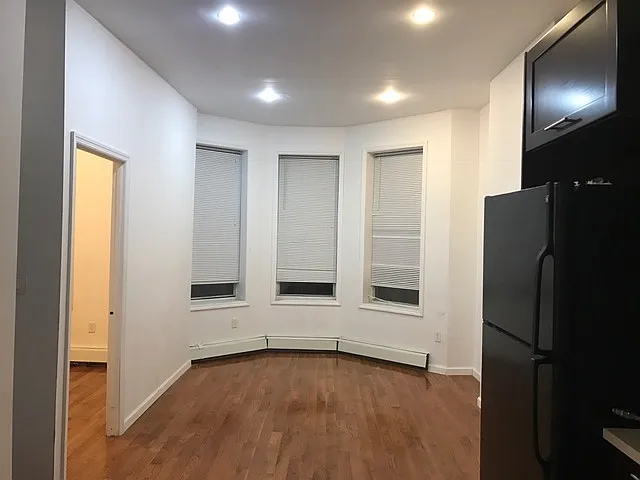 209 Autumn Ave #2K