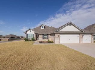 18301 Autumn Grove Ct, Edmond, OK 73012