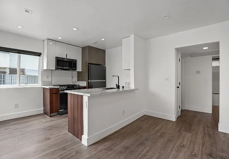701 N Hill Pl #2 — Photo 4
