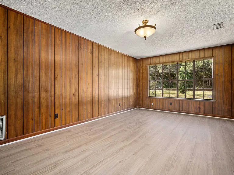 10285 Argyle Rd — Photo 11