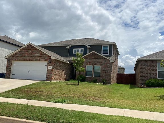 2nd image of 1701 Vermilion Ln
