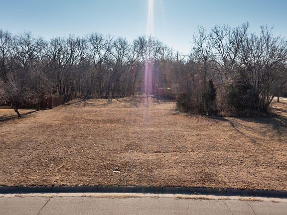 4th image of 2 W Lost Creek Ct #D