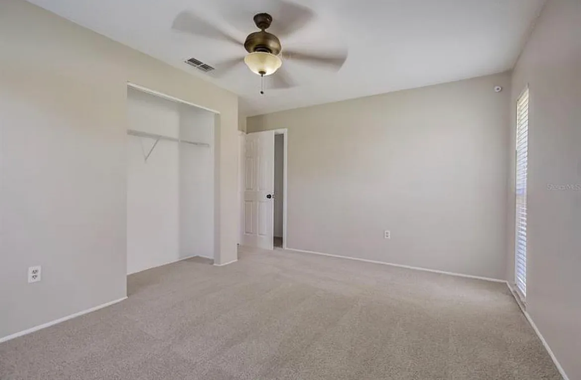 3 bed, 1238 sqft, $3,200 — Photo 3