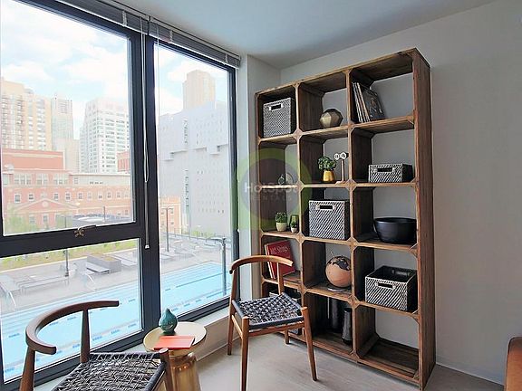 3rd image of 744 N Wells St #1213