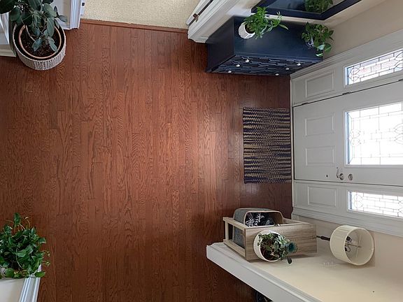 Foyer looking down from 2nd floor