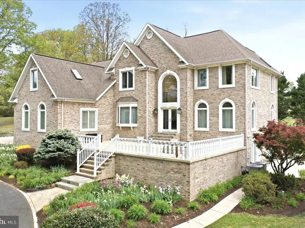 50 Cottage Dr, Luray, VA 22835