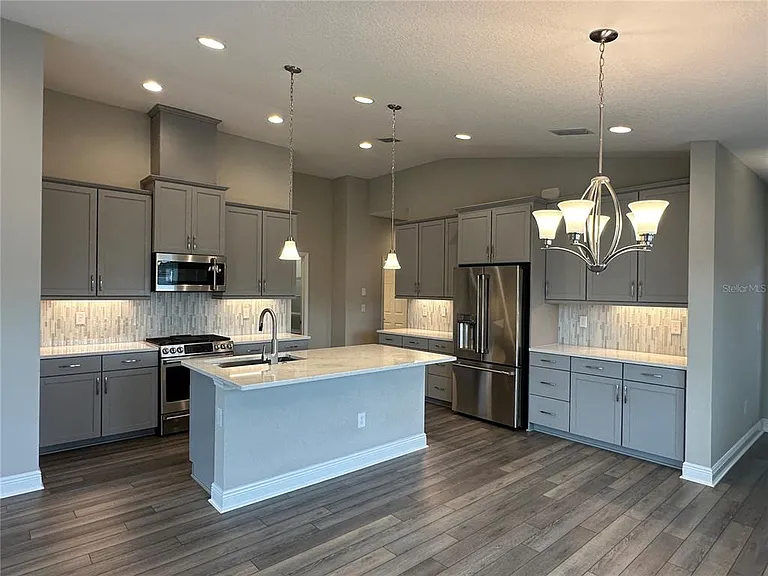 12573 Oak Hill Way — Photo 7